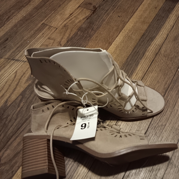 Mossimo Supply Co. Beige Lace-Up Block Heels - Picture 1 of 2
